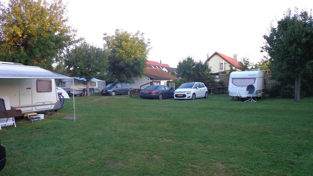 Pension Camp Prager Esterno foto